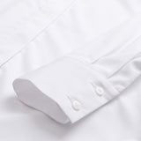 Detalje af bred manchet med to hvide knapper på hvid Bamboo Shirt skjorte