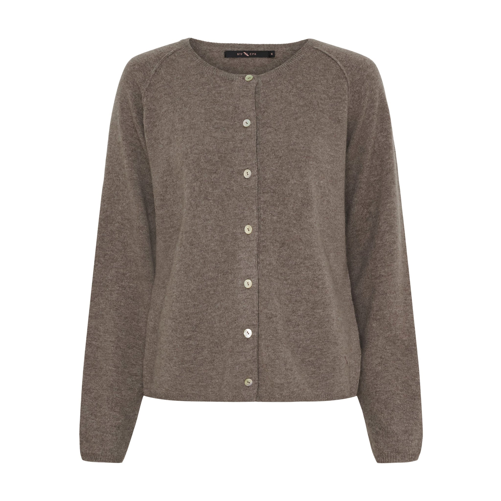 Brun meleret cardigan fra Butterfly med rund hals og lyse knapper, set forfra