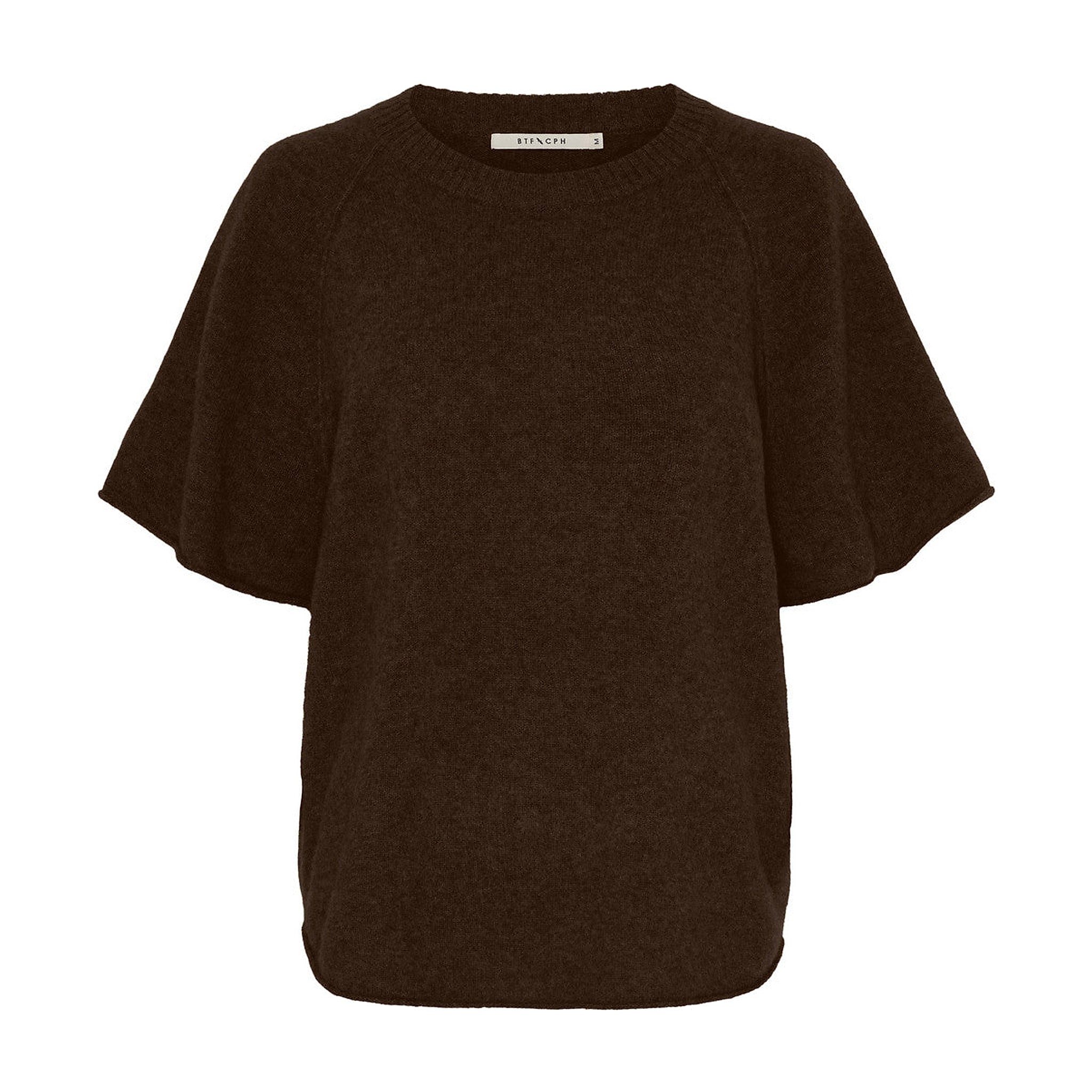 Brun Celine YAK pullover fra Butterfly med korte raglanærmer, rund hals og rullede kanter, set forfra