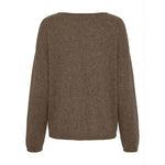 Brun oversize bluse i cashmere med rullede kanter forneden og ved ærmerne set bagfra