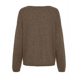 Brun oversize bluse i cashmere med rullede kanter forneden og ved ærmerne set bagfra