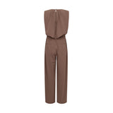 Brun jumpsuit set bagfra med lynlås, knap i nakken og lommer bagpå