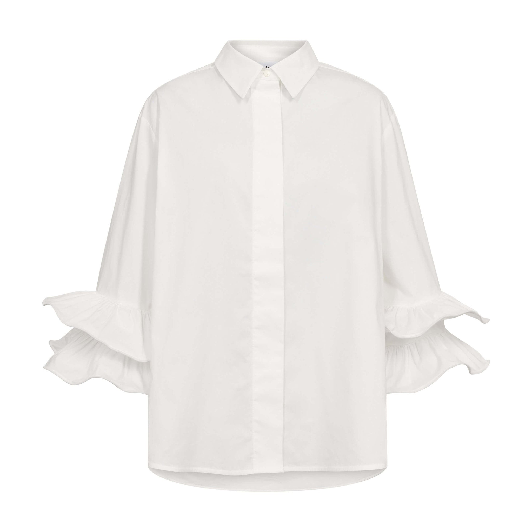 Hvid skjorte fra Co'Couture med klassisk krave og dobbelte flæser ved ærmerne set forfra