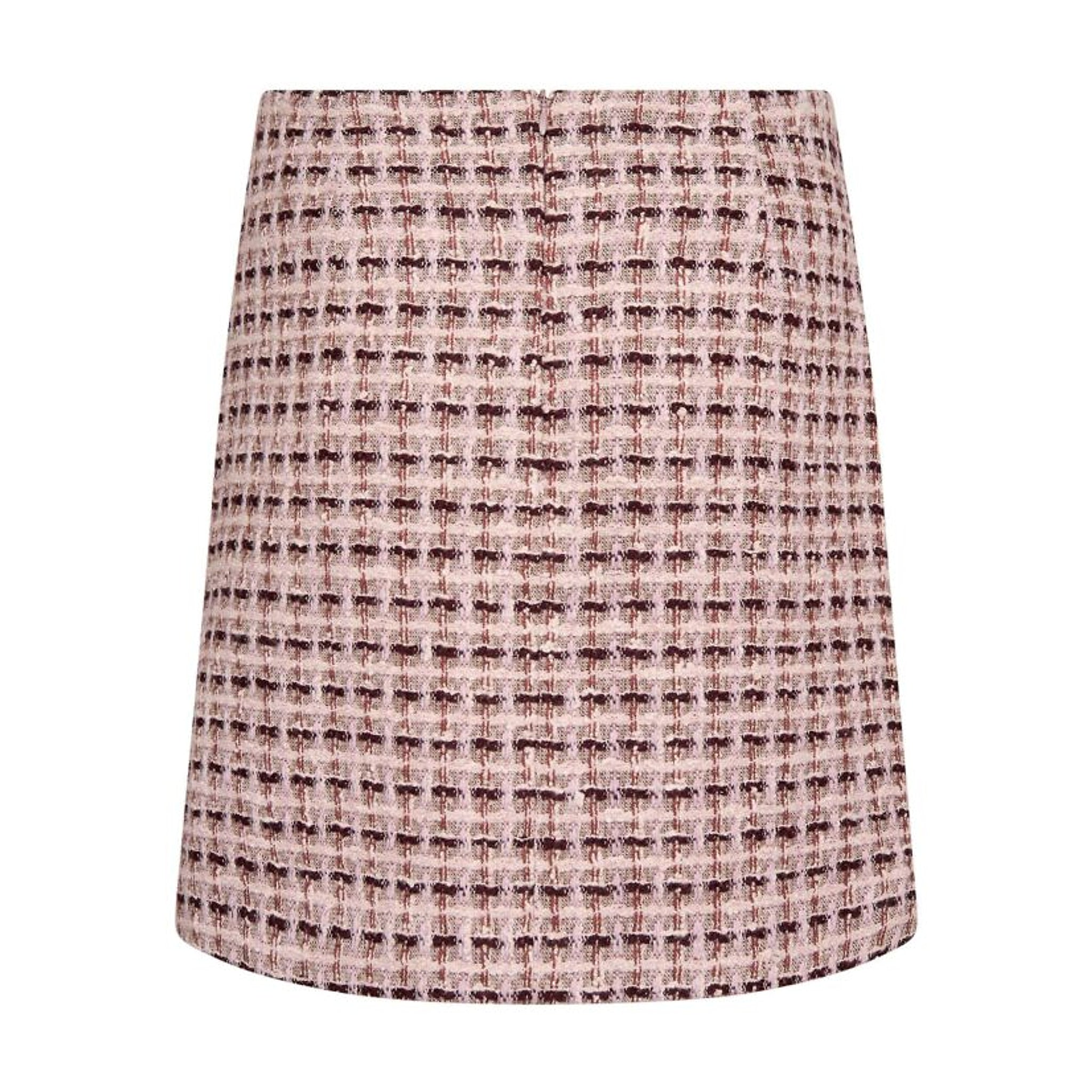Kort pink nederdel i bouclé med ternet mønster og søm midt bagpå, set bagfra