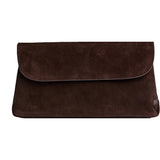 Bilbao Clutch, brun taske i ruskind i farven Chocolate forfra med flap og lille rundt logo