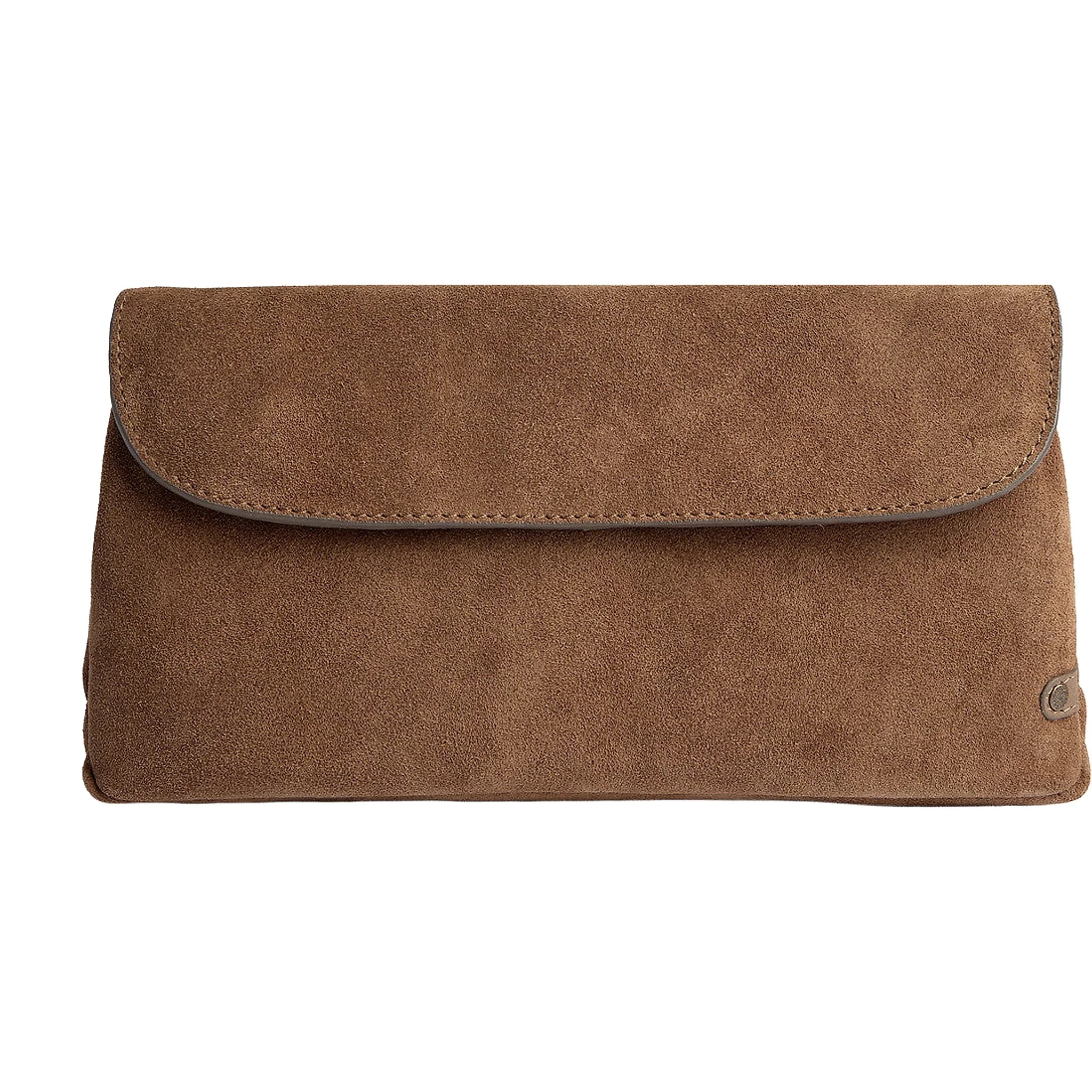 Brun taske i ruskind fra Depeche i farven Dark Mud set forfra med flap og lille rundt logo