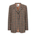 Brun ternet blazer fra Gossia set forfra med reverskrave, klaplommer og lyst brunt for
