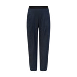 Blå Gossia Ewa Atalie bukser i Denim Blue set forfra med læg og sort linning