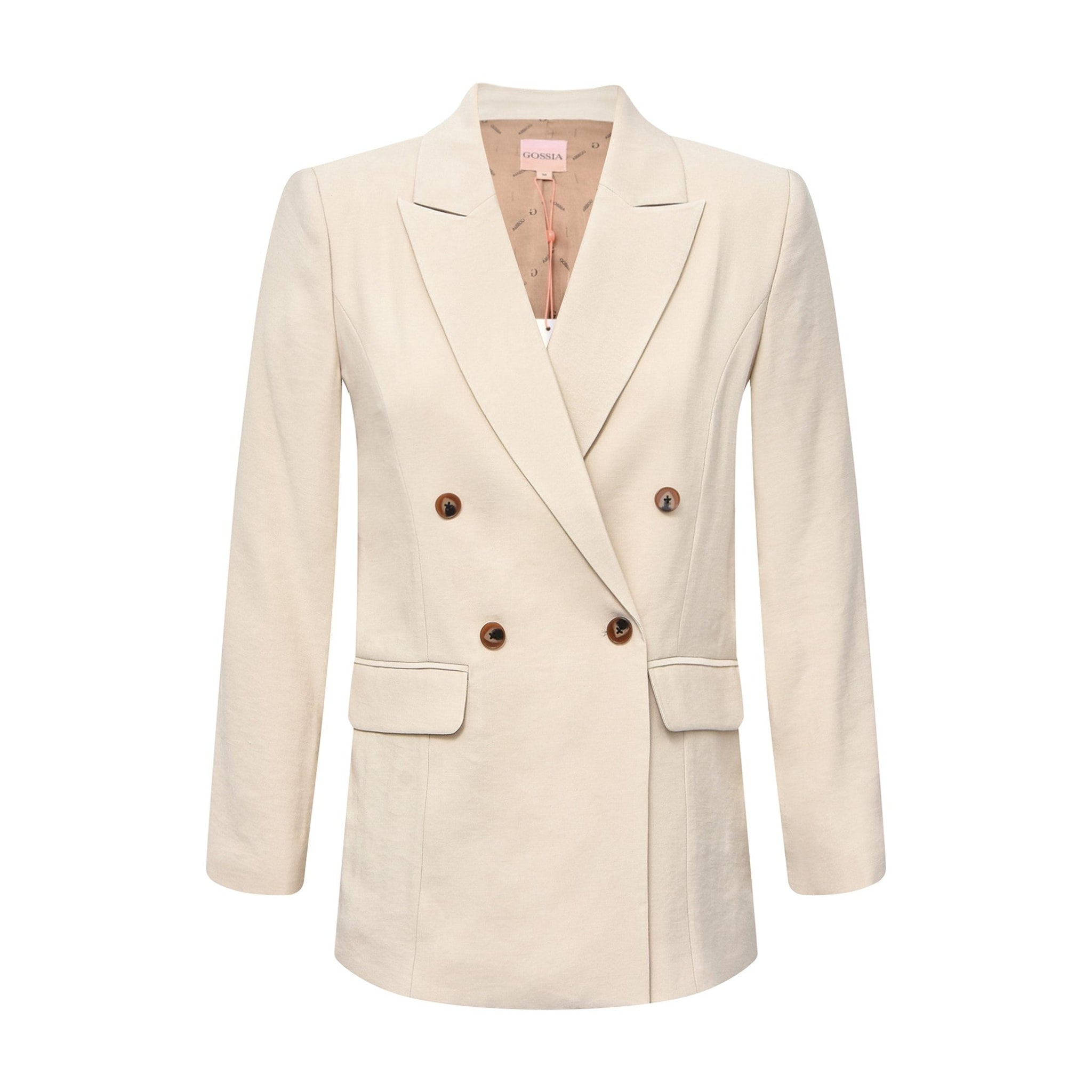 Beige dobbeltradet blazer fra Gossia i farven Sand set forfra med spidse revers, brune knapper og klaplommer