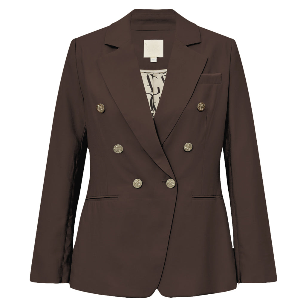 Brun dobbeltradet blazer fra Gossia med guldfarvede knapper, revers og mønstret for, set forfra