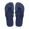 Navy Top sandal fra Havaianas set ovenfra som par med præget logo på remmen og sål med prikket struktur