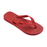 Rød Havaianas Top sandal set skråt forfra med logo på remmen