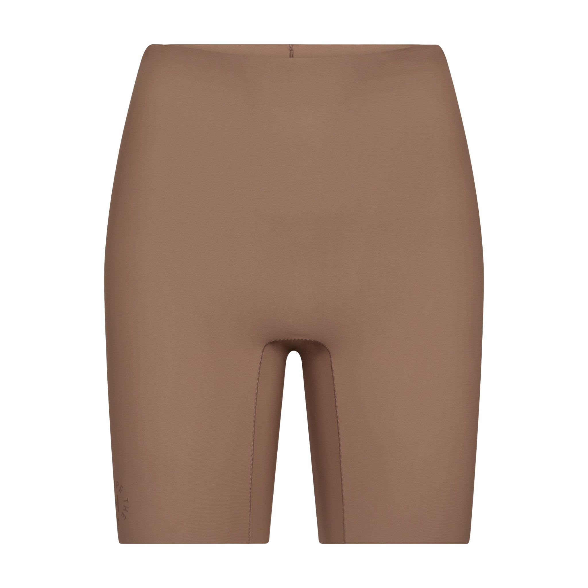 Brune shorts i Camel fra Hype The Detail set forfra med lille logo ved benet