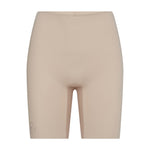 Pink shorts i farven Nude fra Hype The Detail set forfra med lille cirkelformet logo ved benet