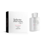 Not A Perfume parfume 100 ml fra Juliette Has a Gun ved siden af den hvide æske med sort side