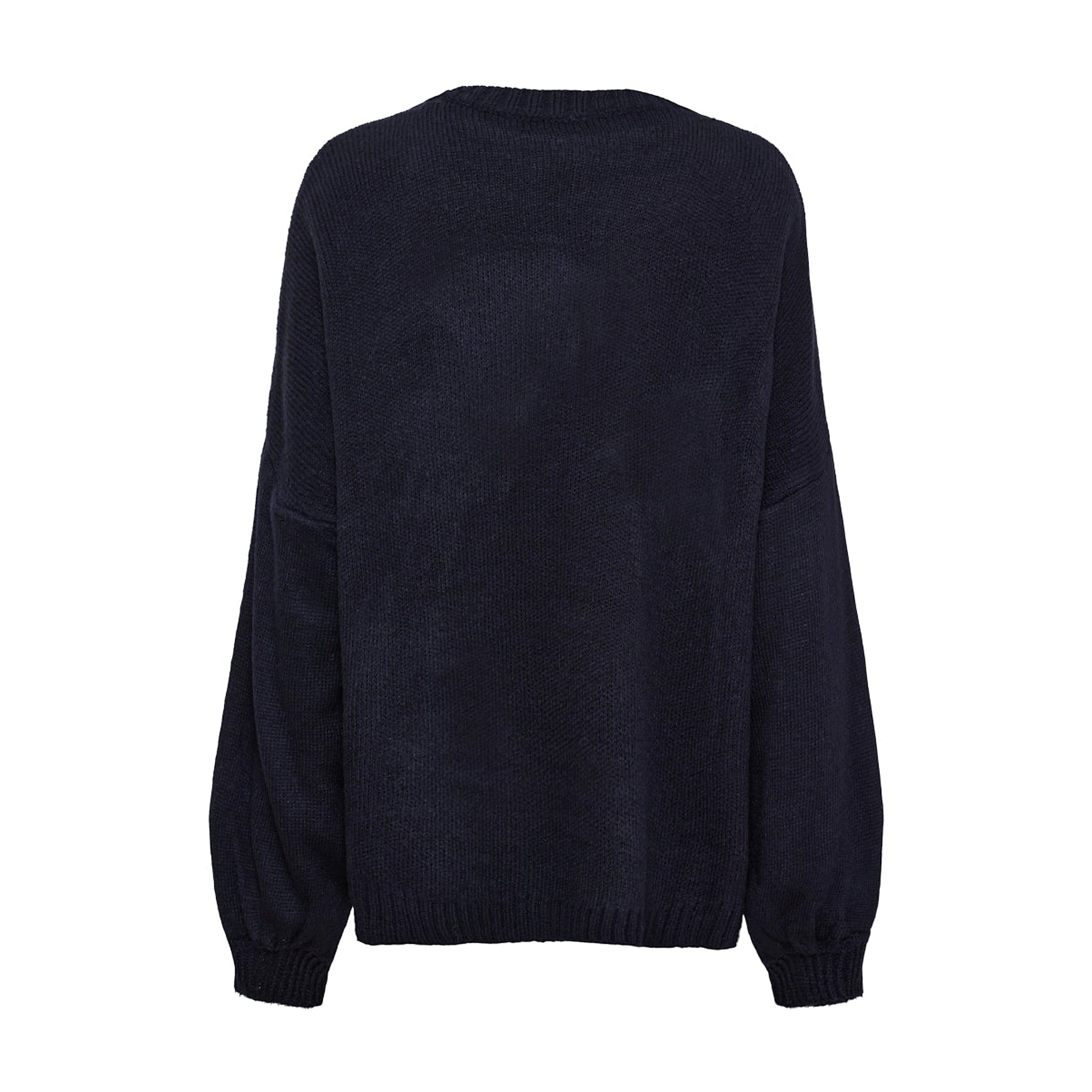 Navy strik Aria Knit bagfra i ensfarvet mørkeblå med ribkant ved hals, ærmer og bund