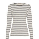 Grå og råhvid stribet t-shirt med lange ærmer og rund hals fra Marta du Chateau set forfra