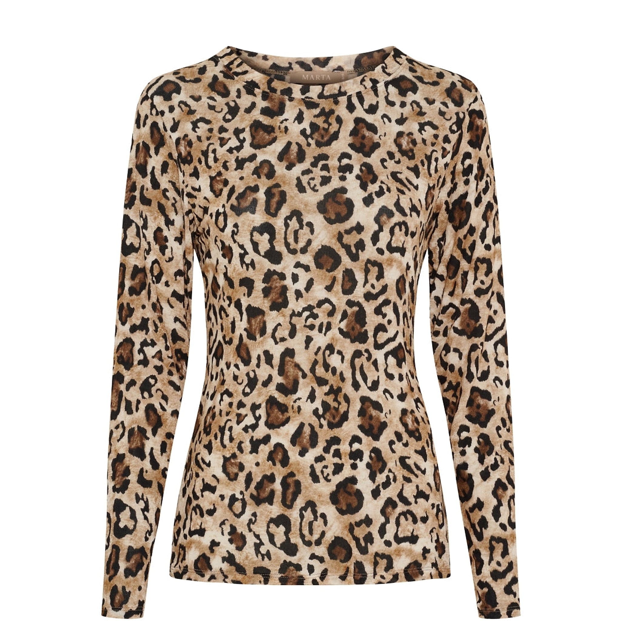Brun langærmet bluse med leopardprint og rund hals fra Marta du Chateau set forfra