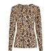 Brun langærmet bluse med leopardprint og rund hals fra Marta du Chateau set forfra