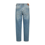 Lyseblå barrel jeans Aymen Galleon i Vintage Blue set bagfra med påsyede baglommer og label i linningen