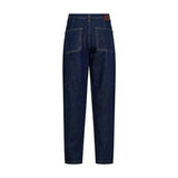 Mørkeblå barrel jeans fra Mos Mosh set bagfra med to baglommer og brunt mærke på linningen