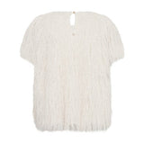 Hvid faux fur t-shirt fra Mos Mosh set bagfra med slids og knap i nakken