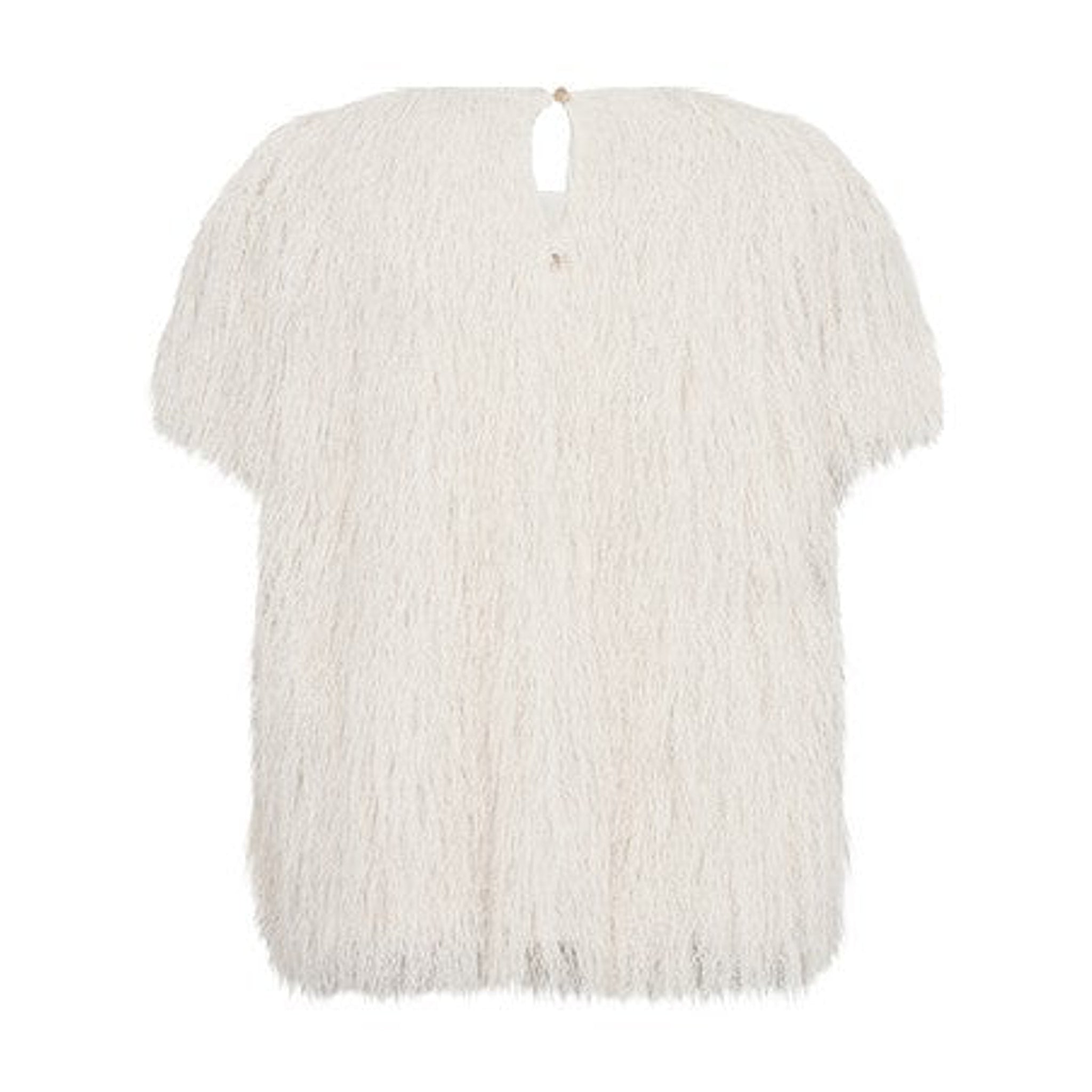 Hvid faux fur t-shirt fra Mos Mosh set bagfra med slids og knap i nakken