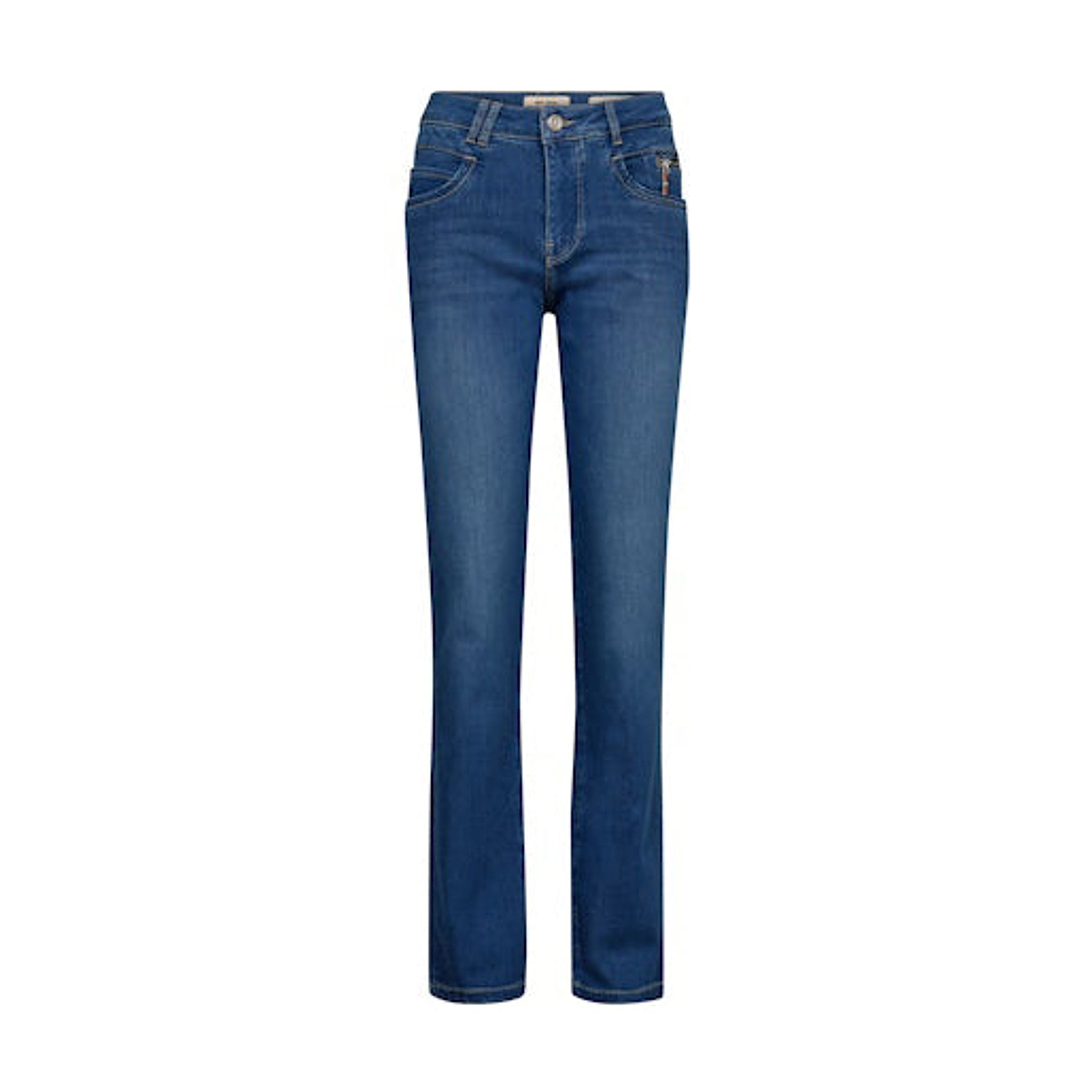 Mellemblå straight jeans fra Mos Mosh set forfra med lyse kontrastsømme og vedhæng ved forlommen