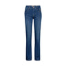 Mellemblå straight jeans fra Mos Mosh set forfra med lyse kontrastsømme og vedhæng ved forlommen
