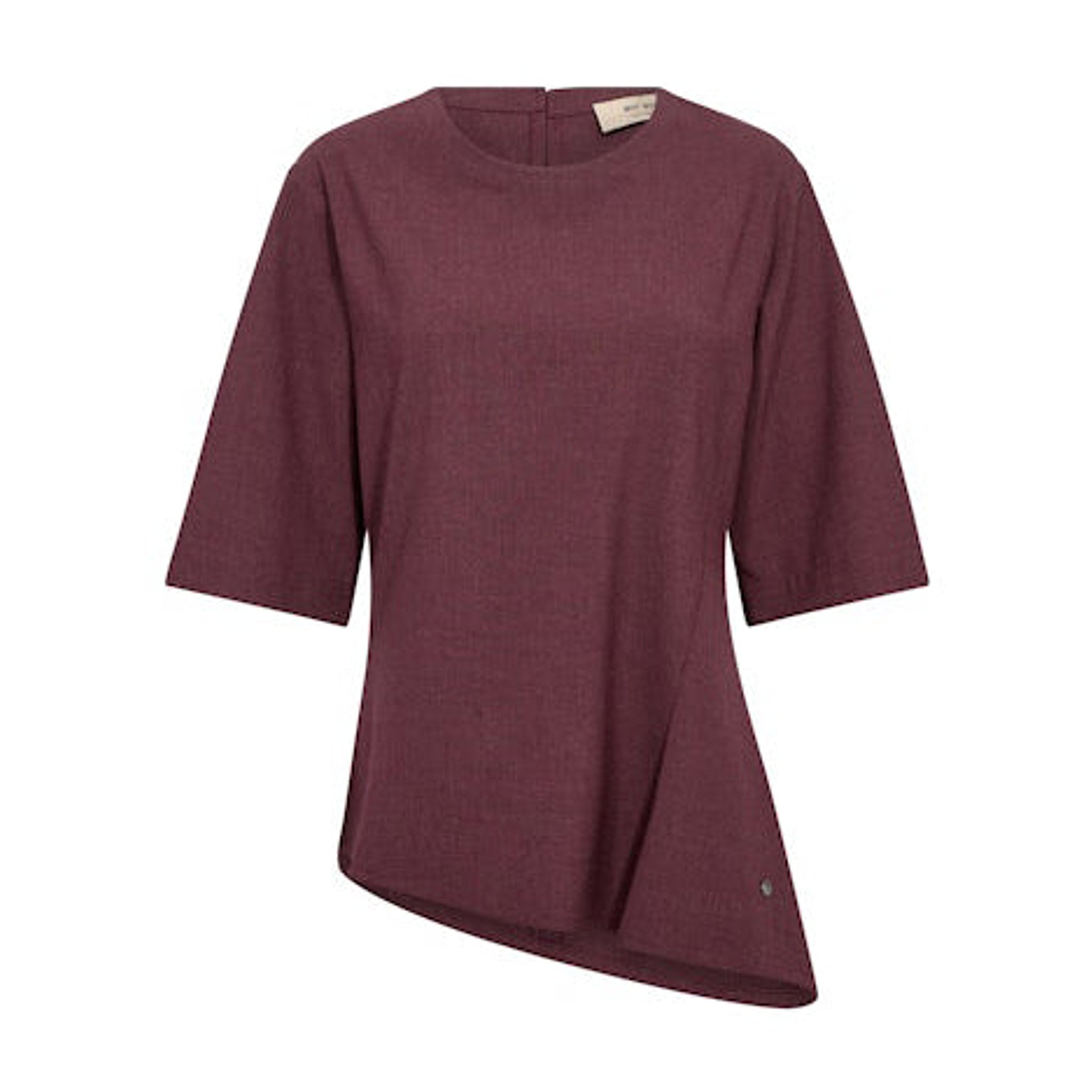 Lilla Dagmar Roy bluse fra Mos Mosh i Port Royal forfra med rund hals, korte ærmer og asymmetrisk kant