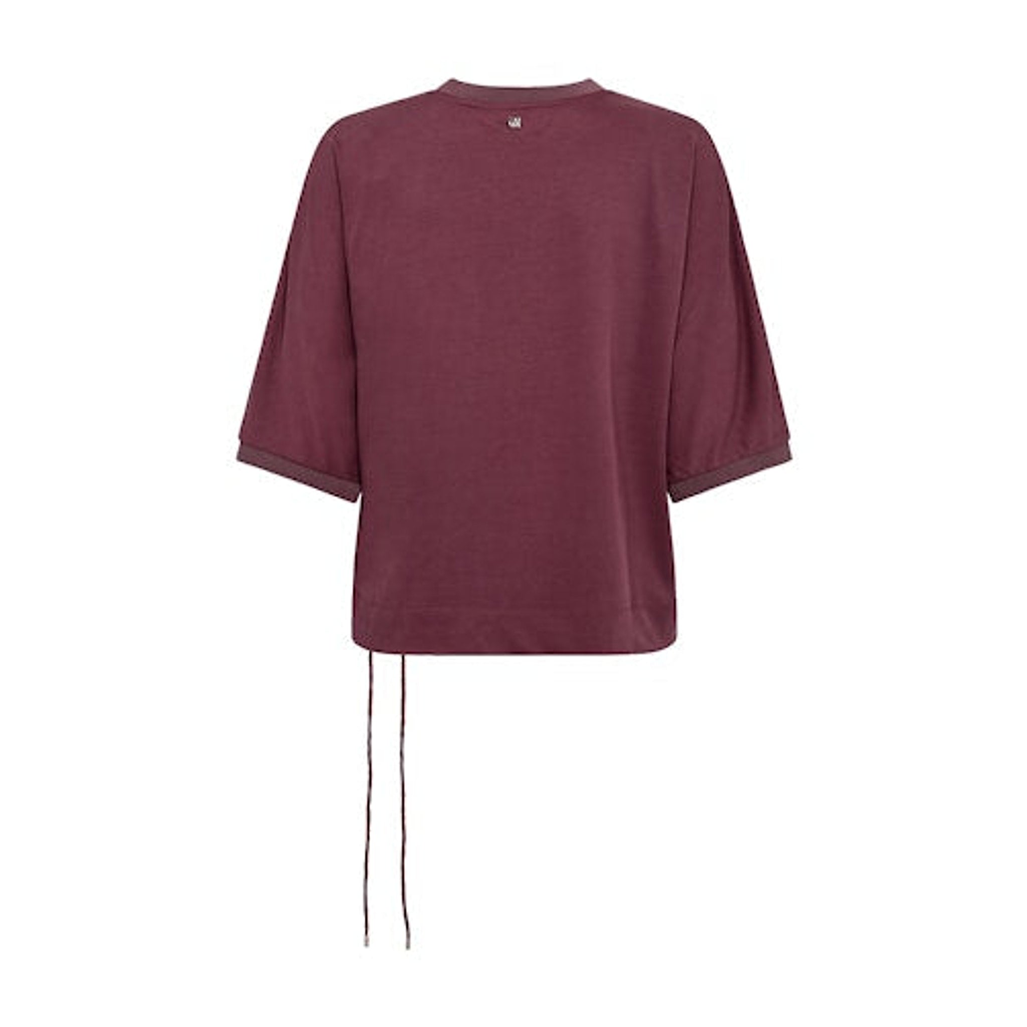Lilla Juana t-shirt fra Mos Mosh set bagfra med halvlange ærmer og løse bindebånd i siden
