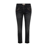 Grå slim jeans fra Mos Mosh forfra med nitter langs forlommerne og opsmøgede ben