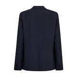 Navy blazer fra Mos Mosh bagfra med lange ærmer og knapper ved ærmegabet