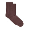 Et par lilla Lucinda Glitter Socks fra MP Denmark i Grape Skin med lyse glimmerprikker, set fra siden