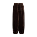 Brune Eila Pants i velour fra MSCH Copenhagen set forfra med læg, knap foran og elastik forneden