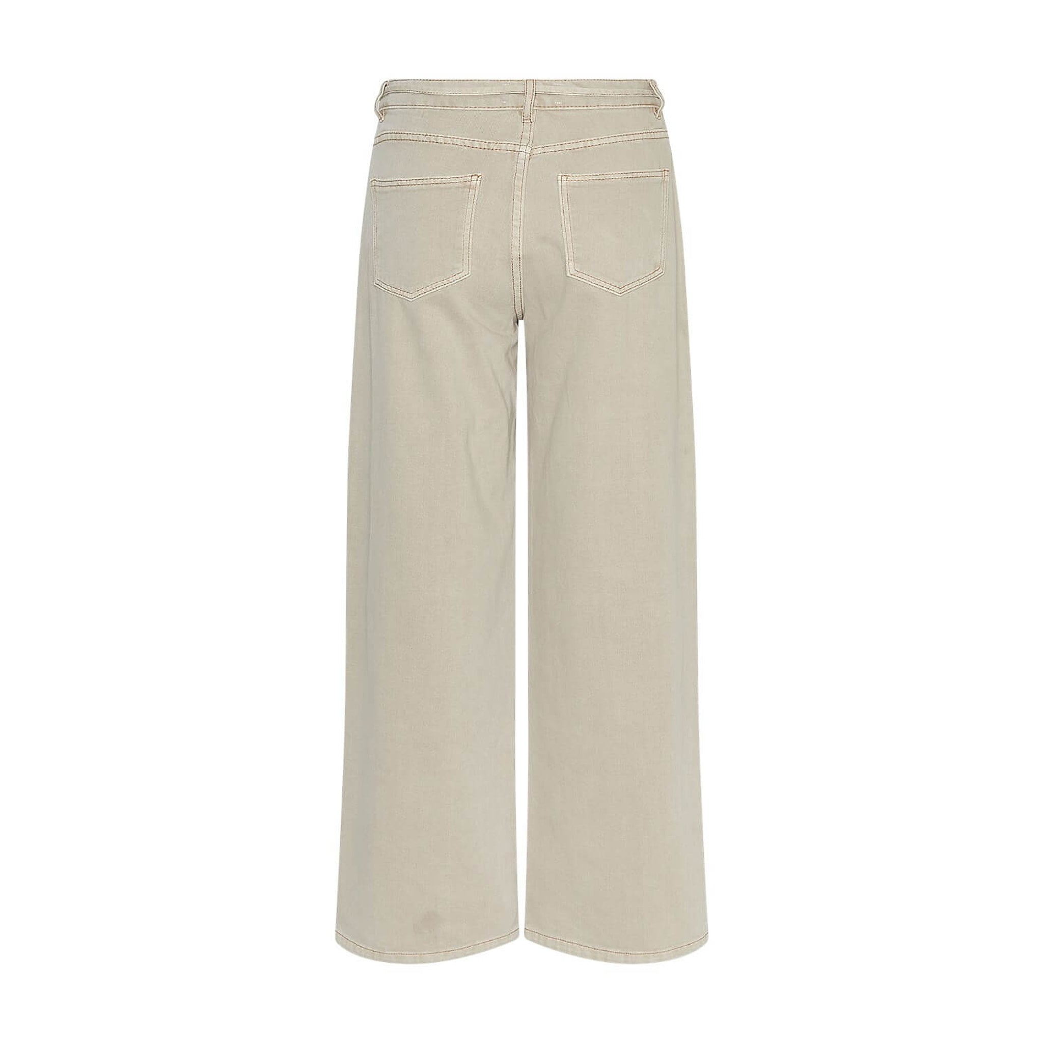 Beige wide leg bukser Lio Pants i Sand Wash set bagfra med to baglommer og synlige stikninger