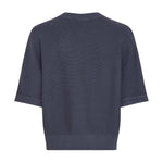 Navy pullover i strik fra MSCH Copenhagen set bagfra med halvlange ærmer og ribkant ved hals og forneden