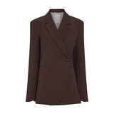 Brun blazer Vega Loose Blazer fra MSCH Copenhagen forfra med reverskrave og asymmetrisk knaplukning