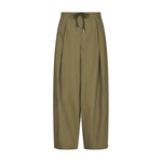 Grønne wide leg bukser Bernie Pants fra Neo Noir i farven Army set forfra med snor og læg