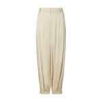 Beige Fayla satinbukser med balloneffekt fra Neo Noir set forfra med læg og manchetter