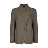 Brun nålestribet blazer Nerine fra Neo Noir med asymmetrisk lukning, set forfra