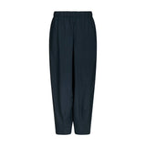 Navy barrel bukser fra Neo Noir i poplin med elastisk linning, set bagfra