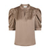 Brun satinbluse i Dark Taupe fra Neo Noir med puffede ærmer og V-åbning, set forfra