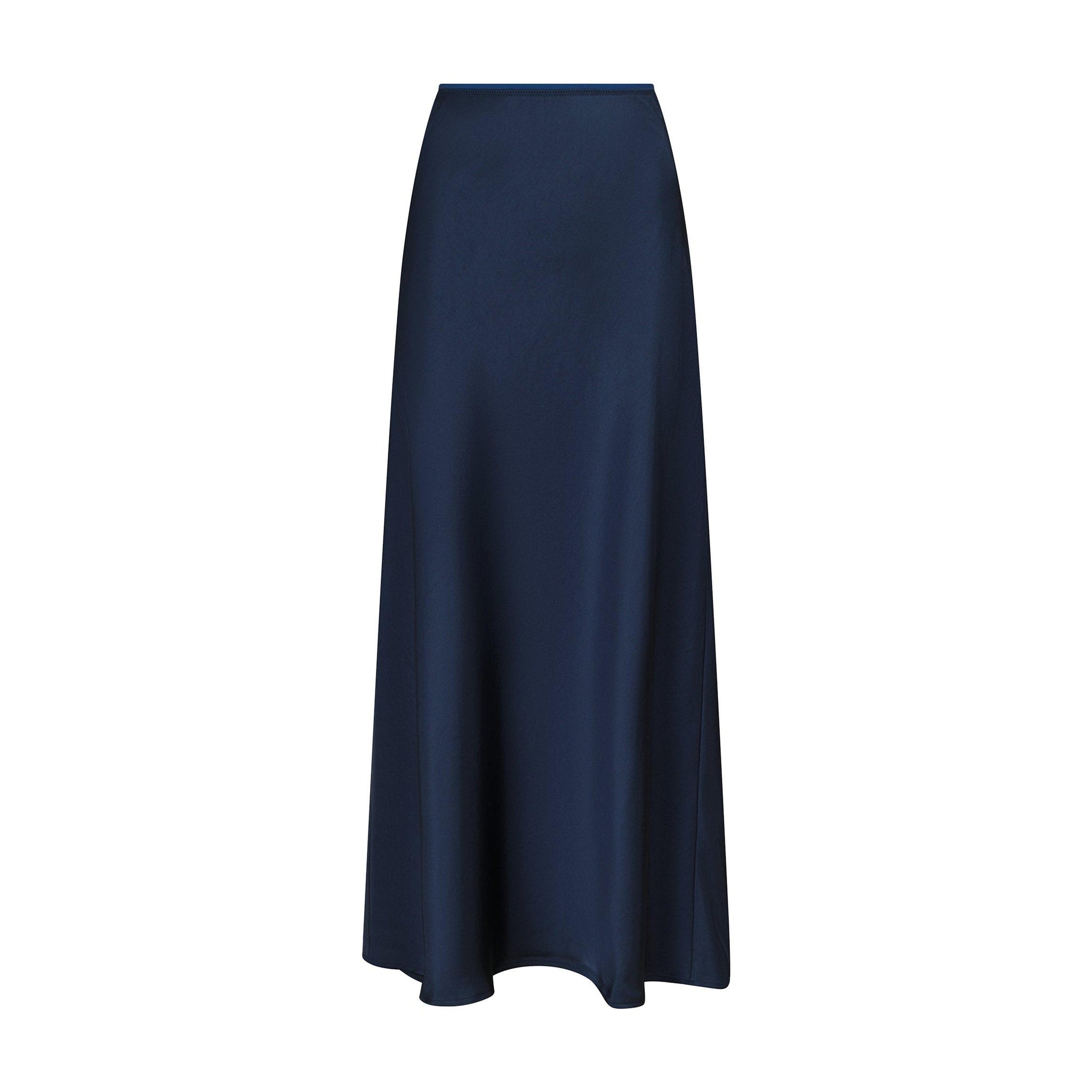 Lang navy nederdel i satin fra Neo Noir set forfra på hvid baggrund