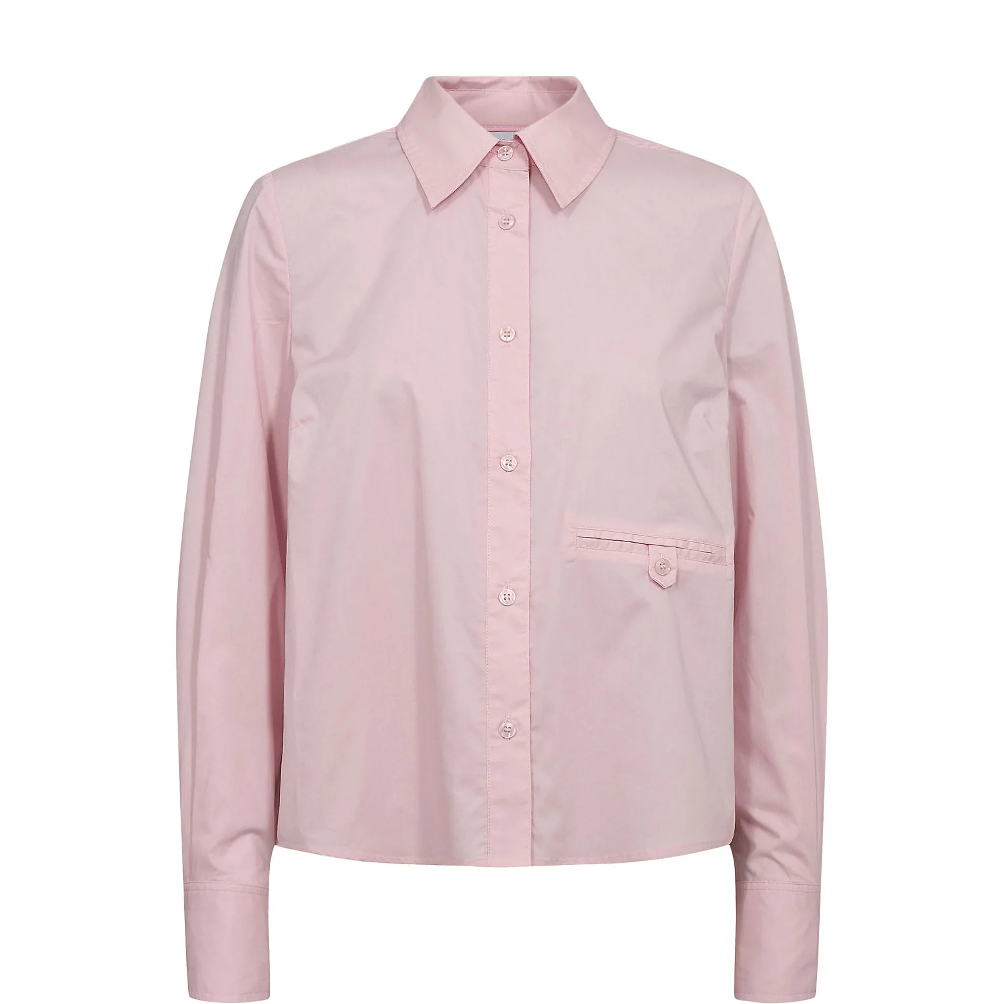 Kort pink skjorte i bomuld fra Nümph set forfra med skjortekrave, knapper og lomme med knapstrop