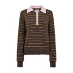 Brun stribet pullover fra Nümph med gule striber, lyserød polokrave og beige knapstolpe set forfra