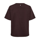 Brun Numanta t-shirt fra Nümph bagfra med lille lyserødt mærke i nakken