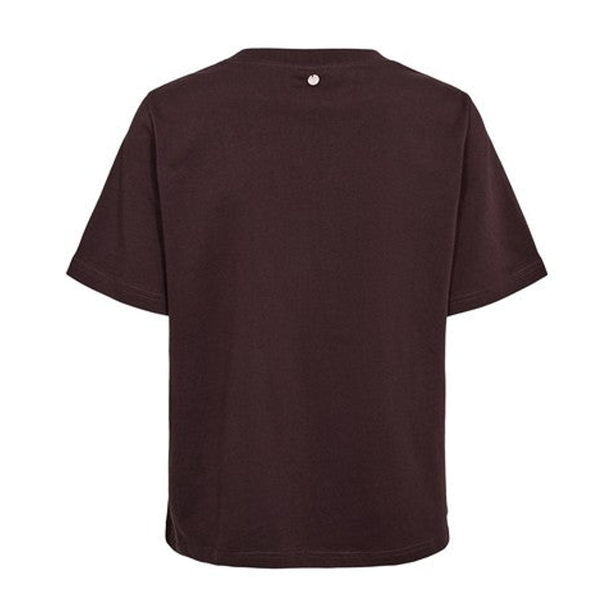 Brun Numanta t-shirt fra Nümph bagfra med lille lyserødt mærke i nakken