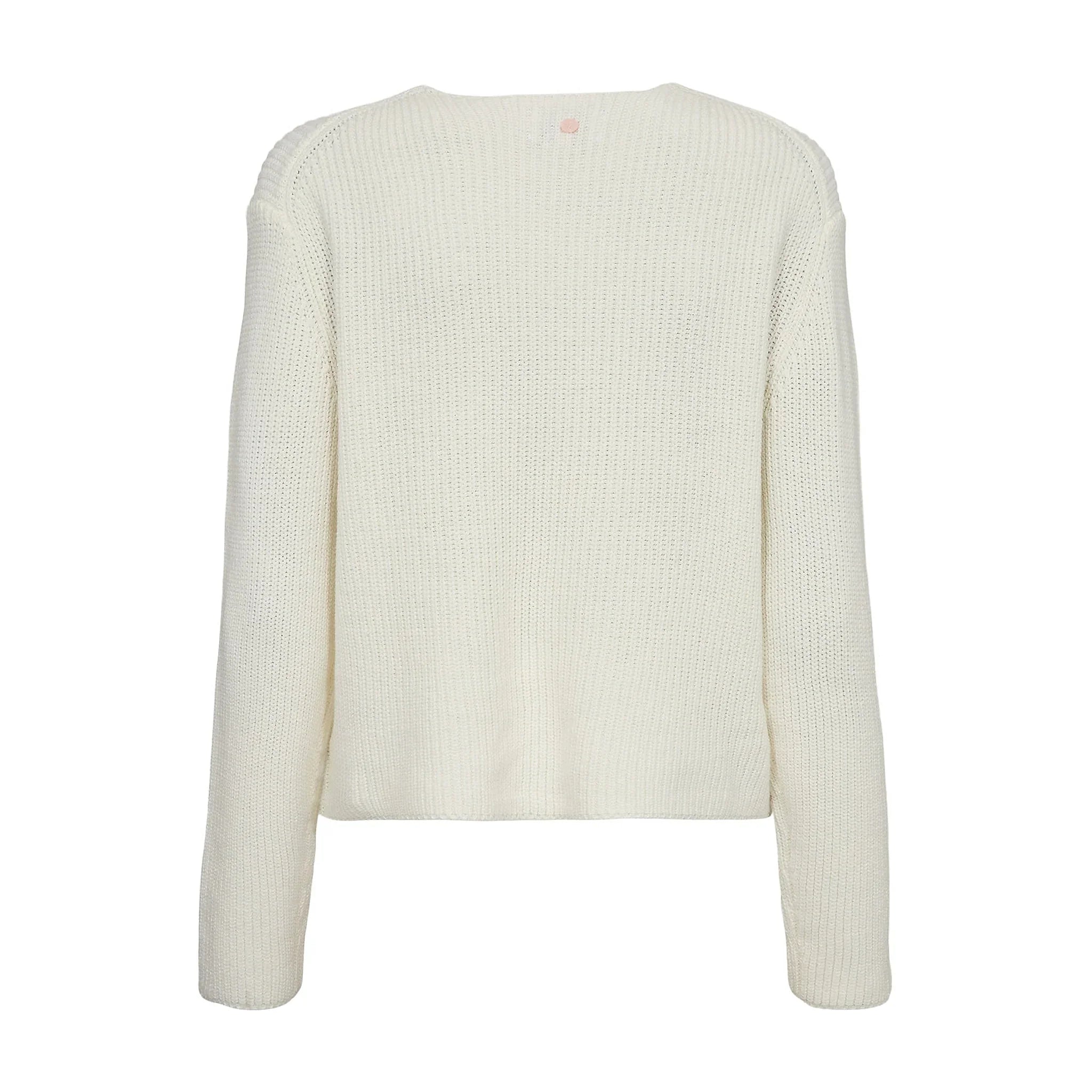 Hvid ribstrikket pullover med lange ærmer fra Nümph set bagfra