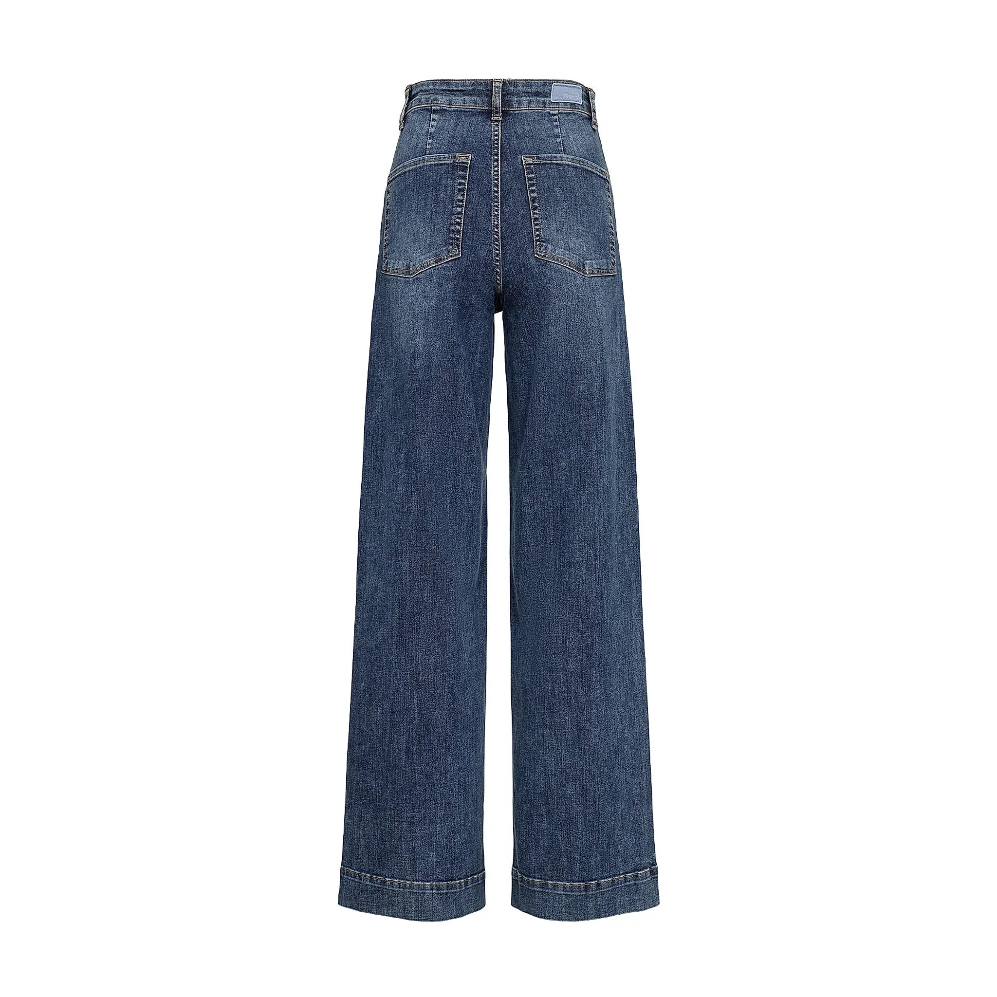 Blå wide leg jeans fra Nümph set bagfra med to baglommer og mærke på linningen